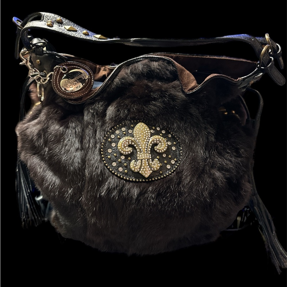 Jenna De Rossi furry bag